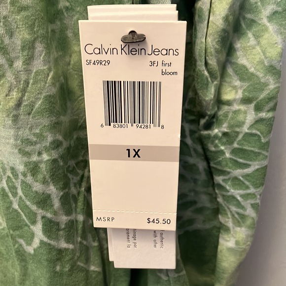 NWT Beautiful Calvin Klein Textured Tie Dye Top, size 1X - Picture 3 of 4